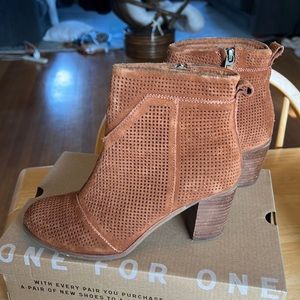 TOMS Lunata Booties